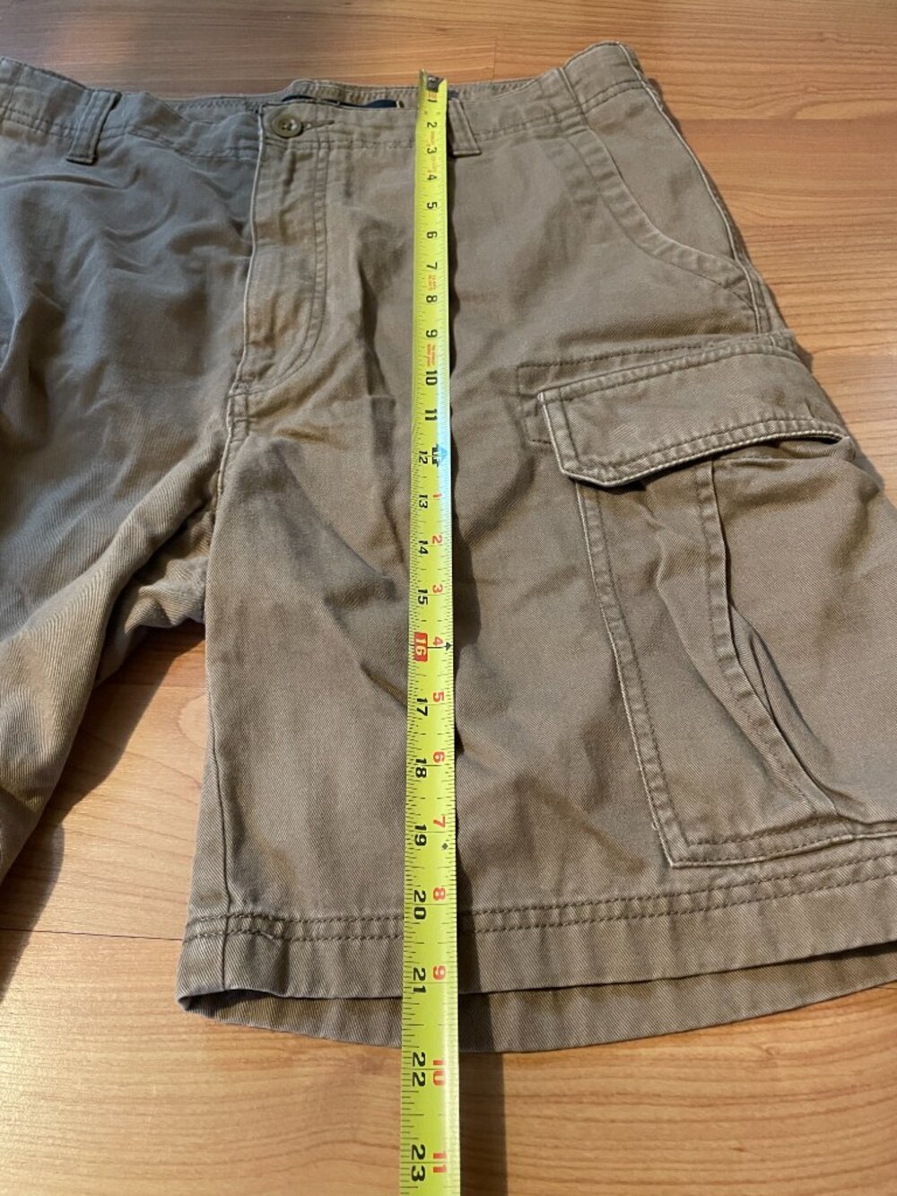 VTG Nautica Clipper Shorts 33" Wide Relaxed Fit / Khaki Cargo Short, Men's 33 W